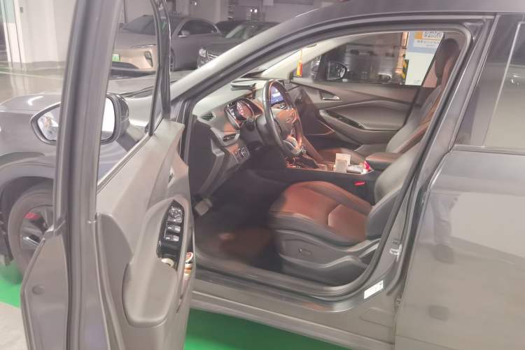 Used Chevrolet Orlando 2019 Redline 530T Automatic Zhaoxiang Edition (5+2 Seating) China VI Driver Seat