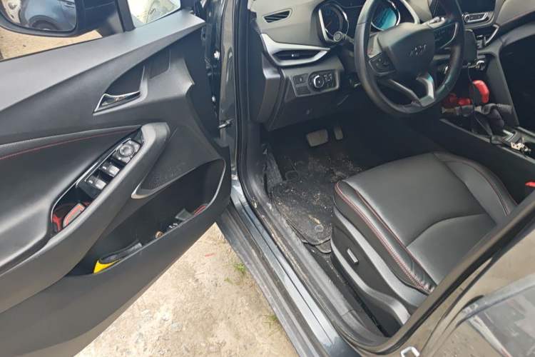 Used Chevrolet Orlando 2019 Redline 530T Automatic Enjoyment Version (5+2 Seating) China VI Driver Seat