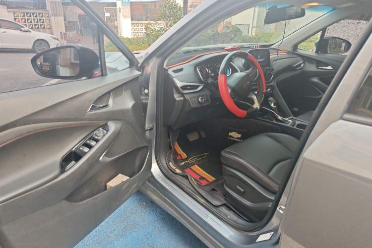 Used Chevrolet Orlando 2019 Redline 530T Automatic Enjoyment Version (5+2 Seating) China VI Driver Seat