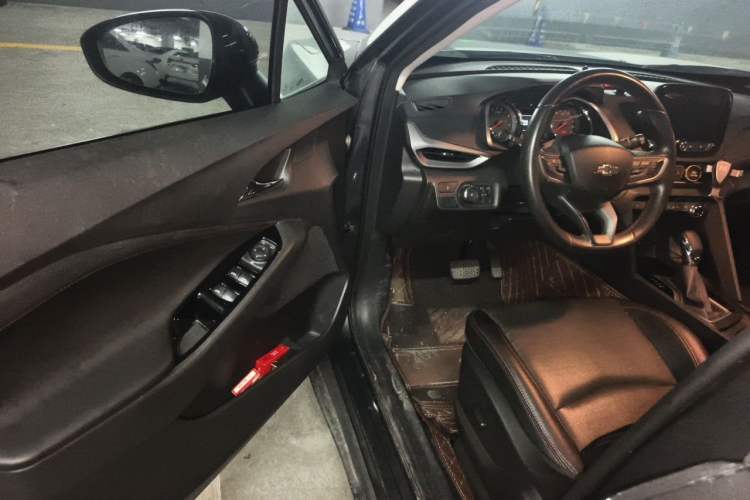 Used Chevrolet Orlando 2019 Redline 530T Automatic Enjoyment Version (5+2 Seating) China VI Driver Seat