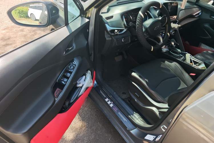Used Chevrolet Orlando 2019 Redline 530T Automatic Enjoyment Version (5+2 Seating) China VI Driver Seat