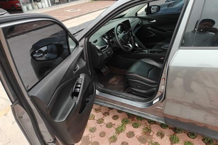 Used Chevrolet Orlando 2019 Redline 530T Automatic Enjoyment Version (5+2 Seating) China VI Driver Seat