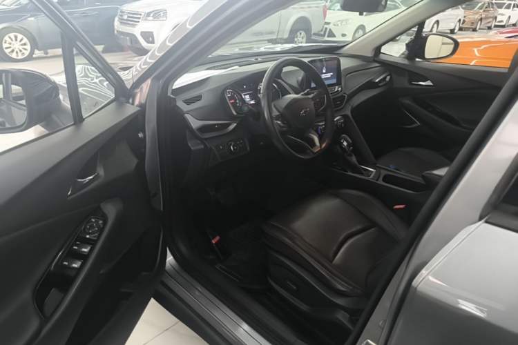Used Chevrolet Orlando 2019 Redline 530T Automatic Enjoyment Version (5+2 Seating) China VI Driver Seat