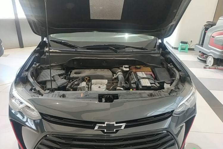 Used Chevrolet Orlando 2019 Redline 530T Automatic Enjoyment Version (5+2 Seating) China VI Engine Bay