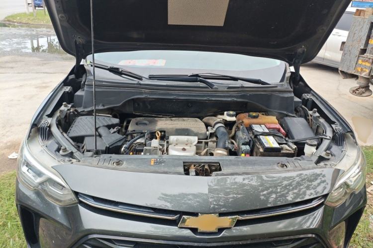 Used Chevrolet Orlando 2019 530T Automatic Luxury Edition (5+2 Seater) – China VI Standard Engine Bay