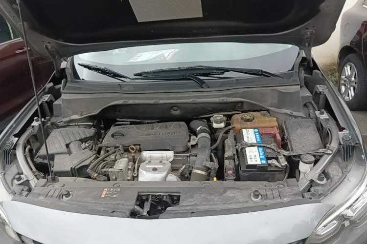 Used Chevrolet Orlando 2019 Redline 530T Automatic Enjoyment Version (5+2 Seating) China VI Engine Bay