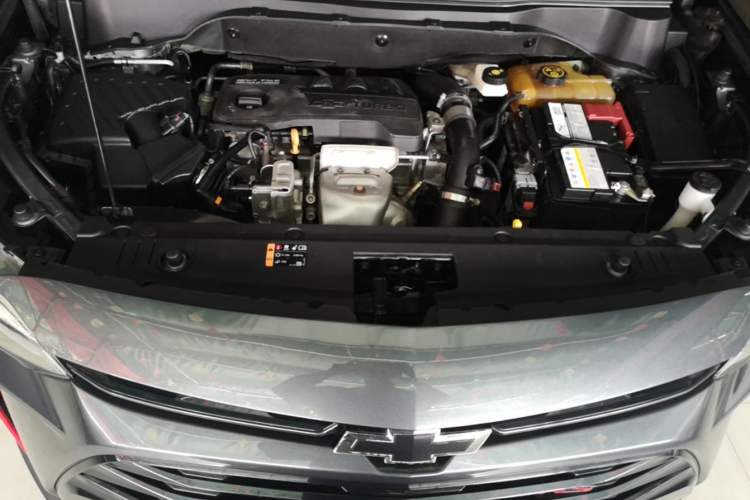 Used Chevrolet Orlando 2019 Redline 530T Automatic Enjoyment Version (5+2 Seating) China VI Engine Bay
