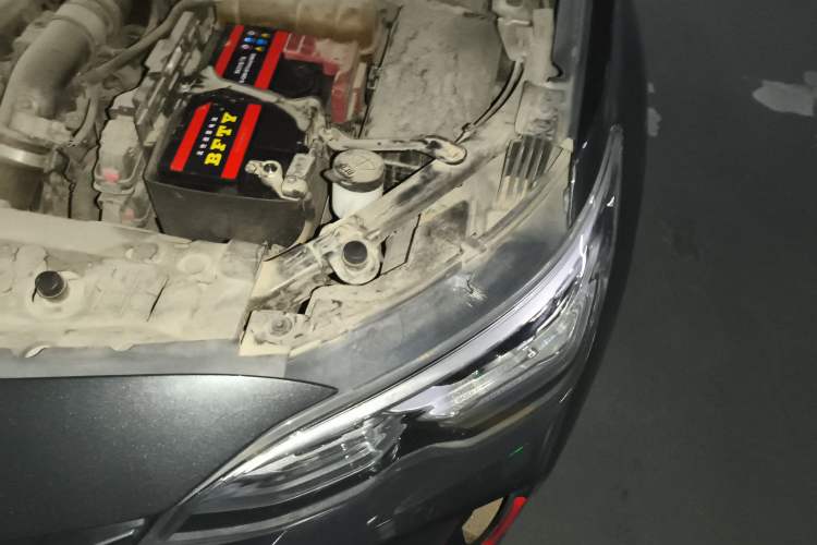 Used Chevrolet Orlando 2019 Redline 530T Automatic Enjoyment Version (5+2 Seating) China VI Engine Bay Left
