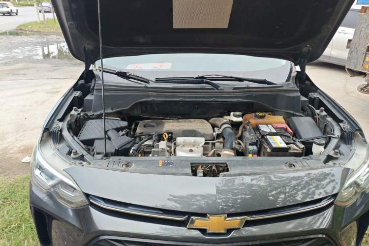 Used Chevrolet Orlando 2019 530T Automatic Luxury Edition (5+2 Seater) – China VI Standard Engine Bay Right