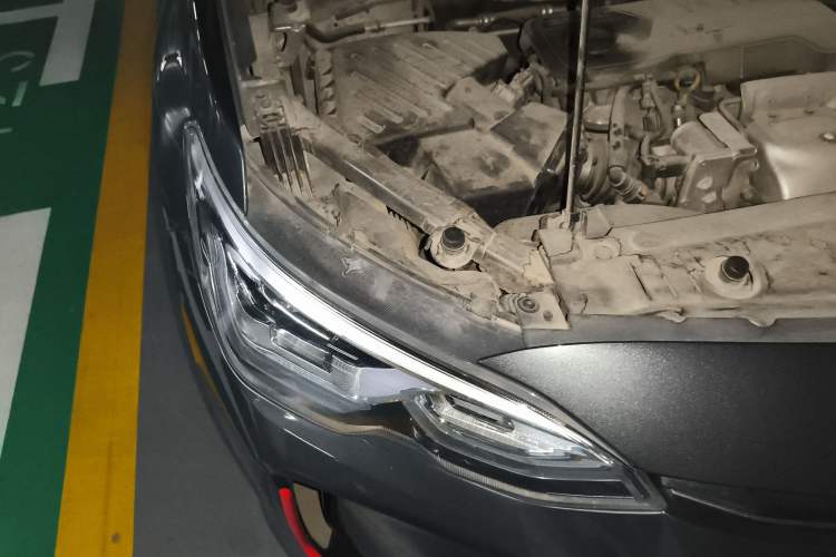 Used Chevrolet Orlando 2019 Redline 530T Automatic Enjoyment Version (5+2 Seating) China VI Engine Bay Right