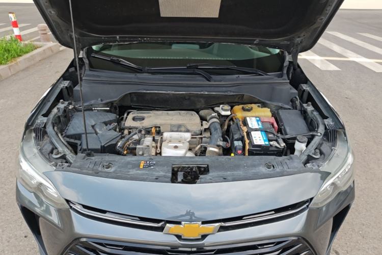 Used Chevrolet Orlando 2019 530T Automatic Luxury Edition (5+2 Seater) – China VI Standard Engine Bay