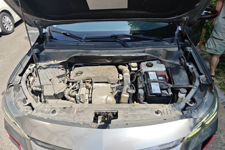 Used Chevrolet Orlando 2019 Redline 530T Automatic Enjoyment Version (5+2 Seating) China VI Engine Bay