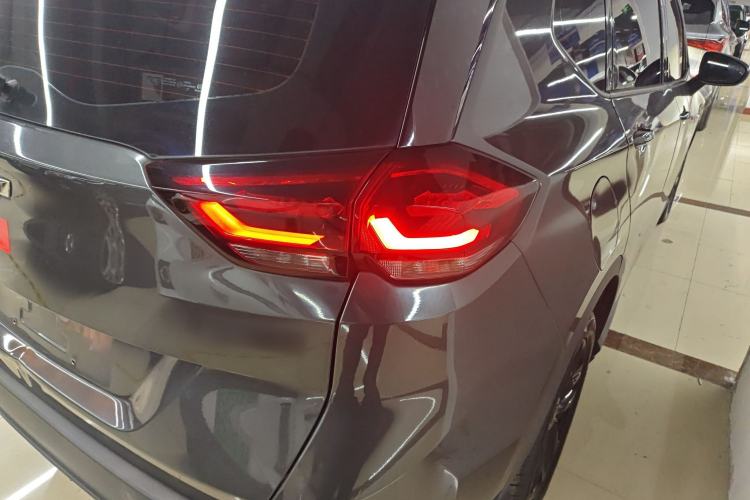 Used Chevrolet Orlando 2019 Redline 530T Automatic Enjoyment Version (5+2 Seating) China VI Exterior 3