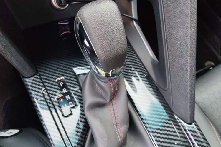Used Chevrolet Orlando 2019 Redline 530T Automatic Enjoyment Version (5+2 Seating) China VI Gear Lever