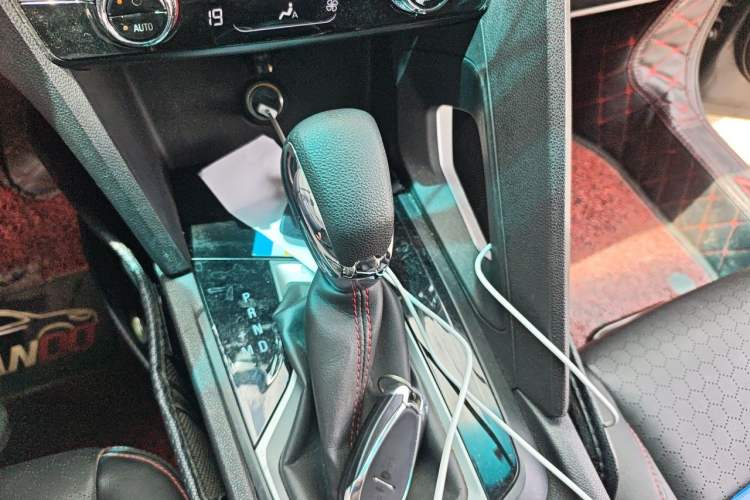 Used Chevrolet Orlando 2019 Redline 530T Automatic Enjoyment Version (5+2 Seating) China VI Gear Lever