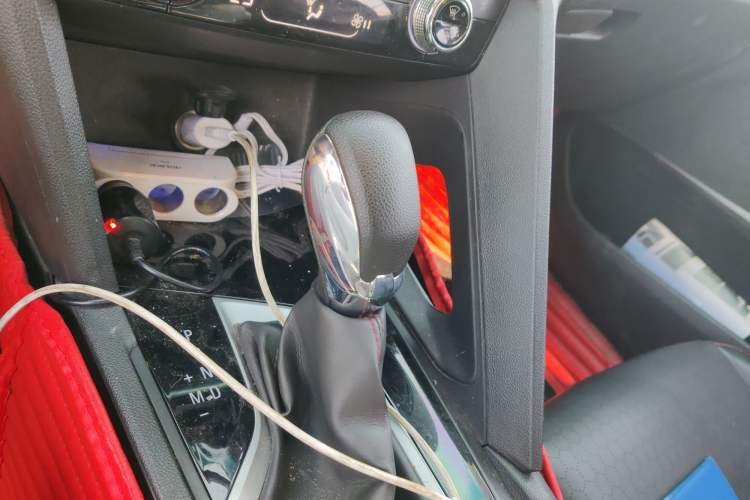 Used Chevrolet Orlando 2019 Redline 530T Automatic Enjoyment Version (5+2 Seating) China VI Gear Lever