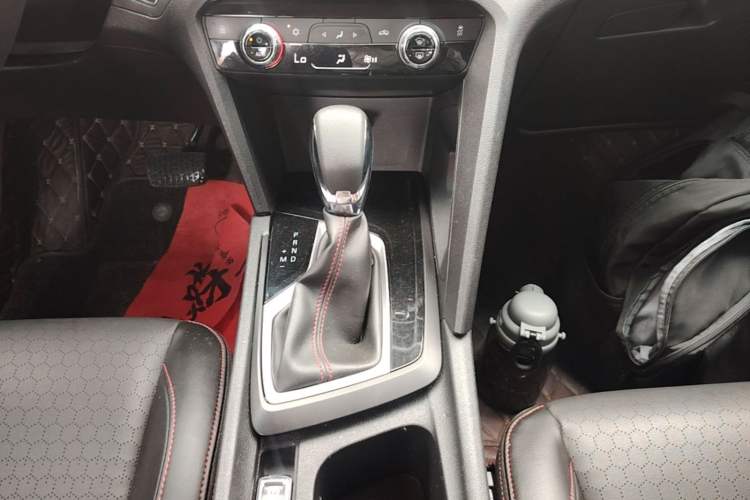 Used Chevrolet Orlando 2019 Redline 530T Automatic Enjoyment Version (5+2 Seating) China VI Gear Lever