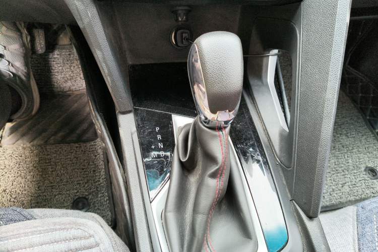 Used Chevrolet Orlando 2019 Redline 530T Automatic Enjoyment Version (5+2 Seating) China VI Gear Lever