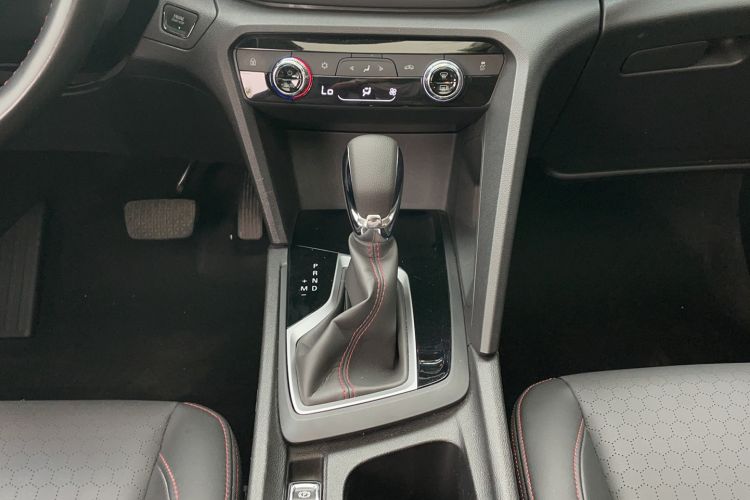 Used Chevrolet Orlando 2019 Redline 530T Automatic Enjoyment Version (5+2 Seating) China VI Gear Lever