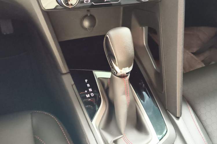 Used Chevrolet Orlando 2019 Redline 530T Automatic Enjoyment Version (5+2 Seating) China VI Gear Lever