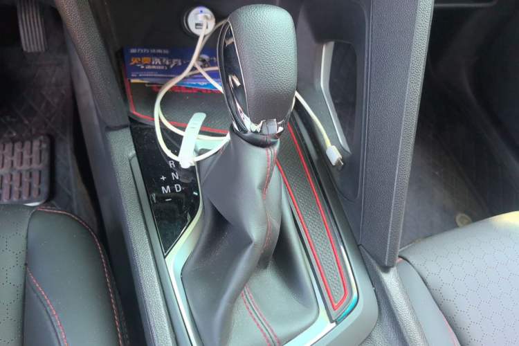 Used Chevrolet Orlando 2019 Redline 530T Automatic Enjoyment Version (5+2 Seating) China VI Gear Lever
