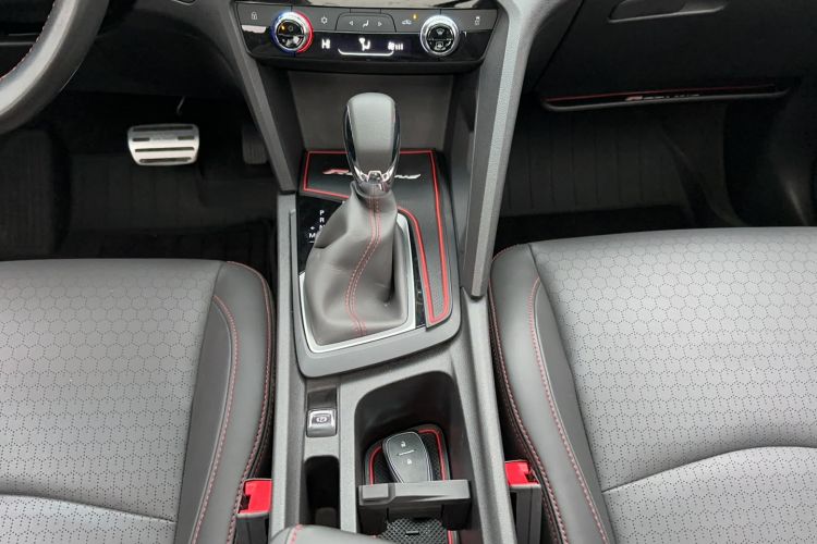 Used Chevrolet Orlando 2019 Redline 530T Automatic Enjoyment Version (5+2 Seating) China VI Gear Lever