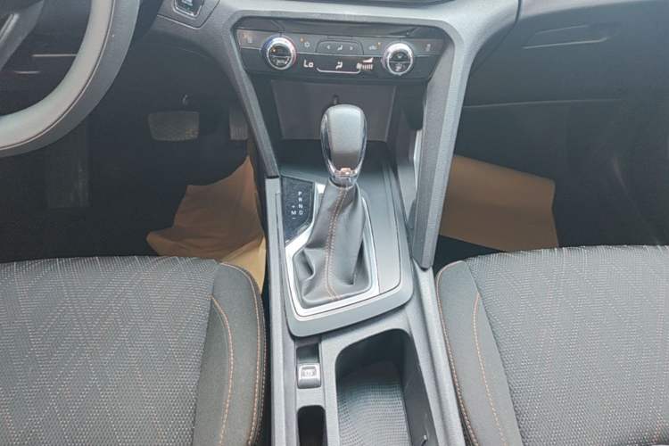 Used Chevrolet Orlando 2019 530T Automatic Luxury Edition (5+2 Seater) – China VI Standard Gear Lever