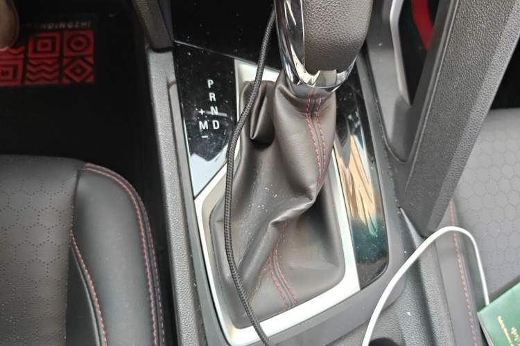 Used Chevrolet Orlando 2019 Redline 530T Automatic Enjoyment Version (5+2 Seating) China VI Gear Lever