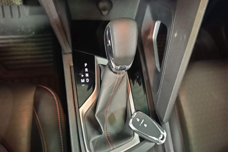Used Chevrolet Orlando 2019 Redline 530T Automatic Enjoyment Version (5+2 Seating) China VI Gear Lever