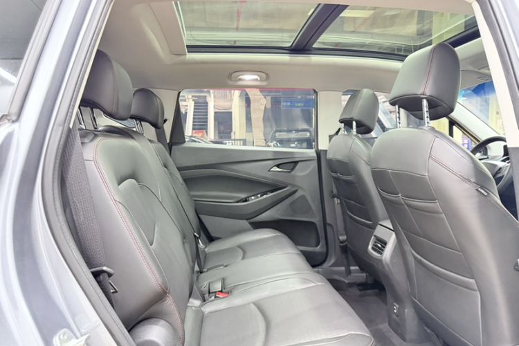 Used Chevrolet Orlando 2019 Redline 530T Automatic Enjoyment Version (5+2 Seating) China VI Headliner