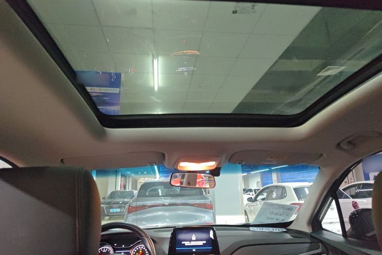 Used Chevrolet Orlando 2019 Redline 530T Automatic Enjoyment Version (5+2 Seating) China VI Headliner
