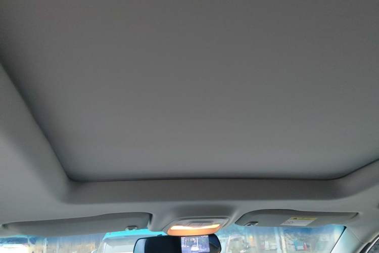 Used Chevrolet Orlando 2019 Redline 530T Automatic Enjoyment Version (5+2 Seating) China VI Headliner