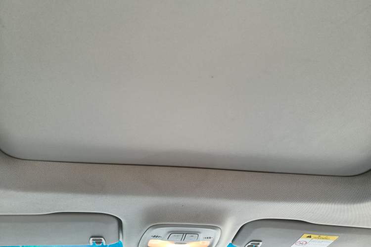 Used Chevrolet Orlando 2019 Redline 530T Automatic Enjoyment Version (5+2 Seating) China VI Headliner