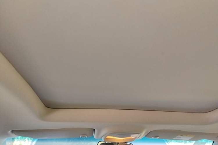 Used Chevrolet Orlando 2019 Redline 530T Automatic Enjoyment Version (5+2 Seating) China VI Headliner