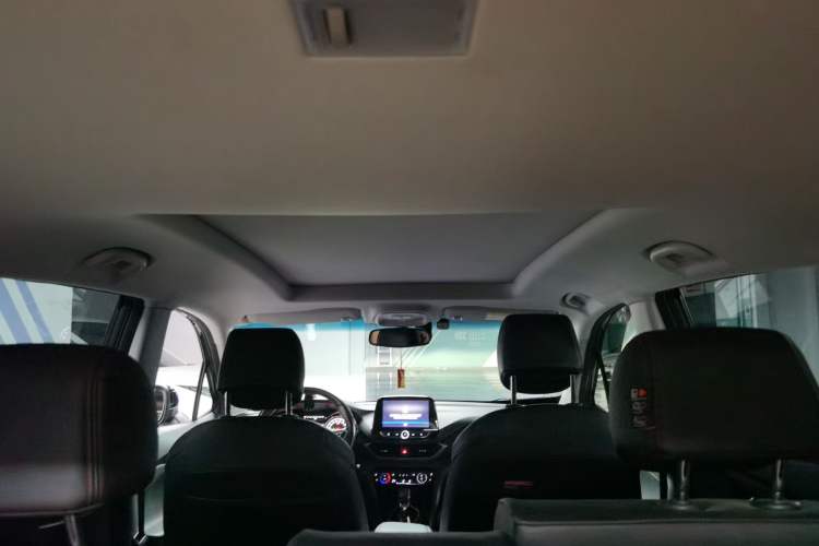 Used Chevrolet Orlando 2019 Redline 530T Automatic Zhaoxiang Edition (5+2 Seating) China VI Headliner