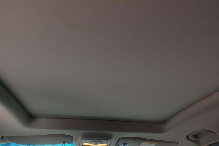 Used Chevrolet Orlando 2019 Redline 530T Automatic Enjoyment Version (5+2 Seating) China VI Headliner