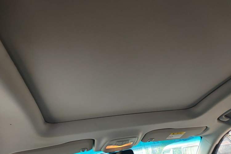 Used Chevrolet Orlando 2019 Redline 530T Automatic Enjoyment Version (5+2 Seating) China VI Headliner