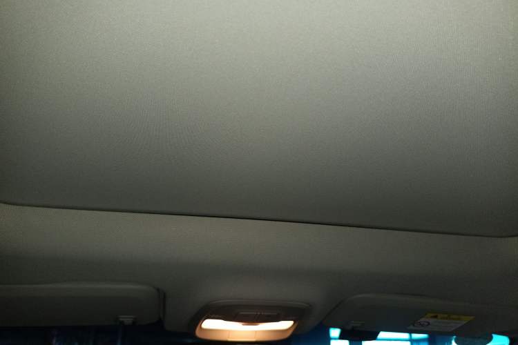 Used Chevrolet Orlando 2019 Redline 530T Automatic Enjoyment Version (5+2 Seating) China VI Headliner