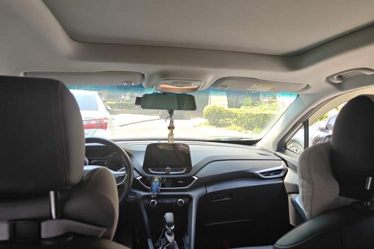 Used Chevrolet Orlando 2019 Redline 530T Automatic Enjoyment Version (5+2 Seating) China VI Headliner