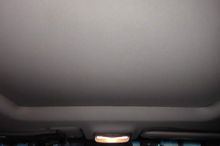 Used Chevrolet Orlando 2019 Redline 530T Automatic Enjoyment Version (5+2 Seating) China VI Headliner