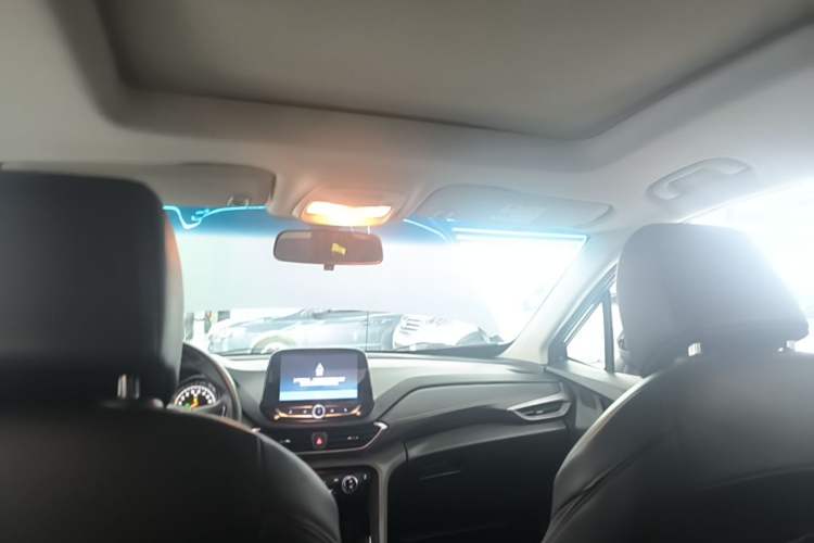 Used Chevrolet Orlando 2019 Redline 530T Automatic Enjoyment Version (5+2 Seating) China VI Headliner