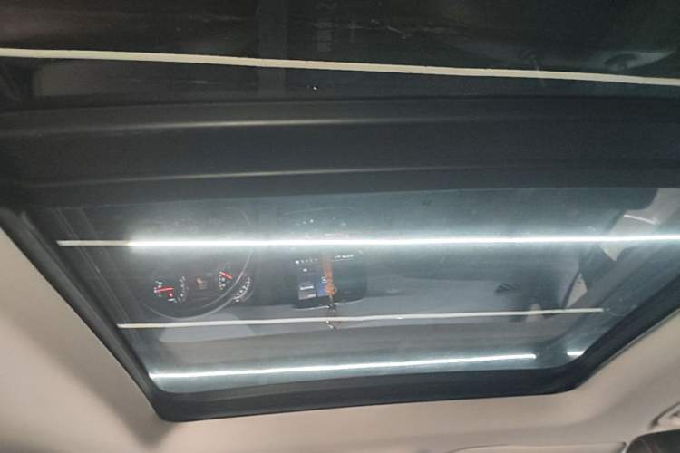 Used Chevrolet Orlando 2019 Redline 530T Automatic Enjoyment Version (5+2 Seating) China VI Headliner