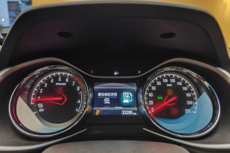 Used Chevrolet Orlando 2019 530T Automatic Luxury Edition (5+2 Seater) – China VI Standard Instrument Cluster