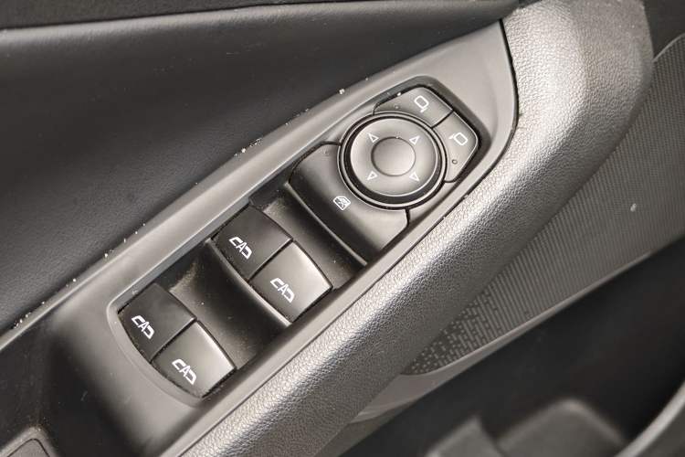 Used Chevrolet Orlando 2019 530T Automatic Luxury Edition (5+2 Seater) – China VI Standard Interior 10