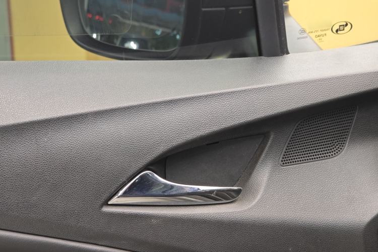 Used Chevrolet Orlando 2019 530T Automatic Luxury Edition (5+2 Seater) – China VI Standard Interior 11