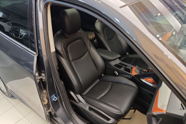Used Chevrolet Orlando 2019 530T Automatic Luxury Edition (5+2 Seater) – China VI Standard Interior 2