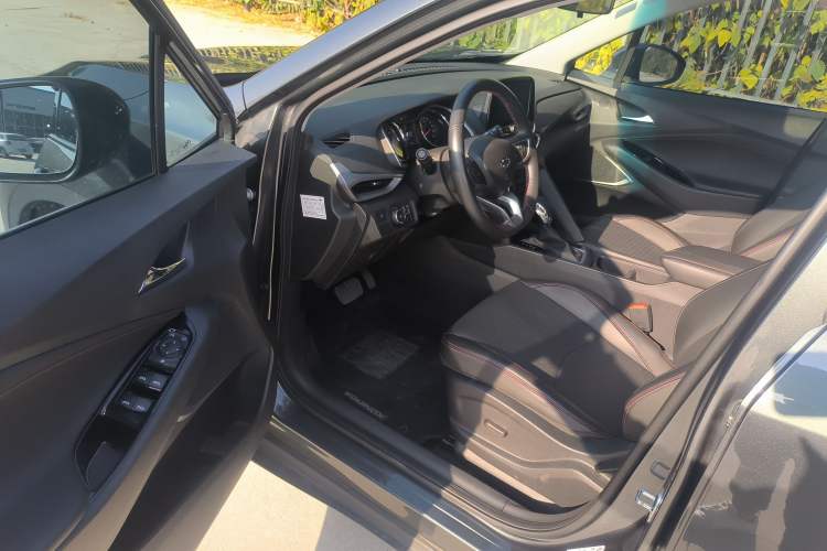 Used Chevrolet Orlando 2019 Redline 530T Automatic Enjoyment Version (5+2 Seating) China VI Interior 2