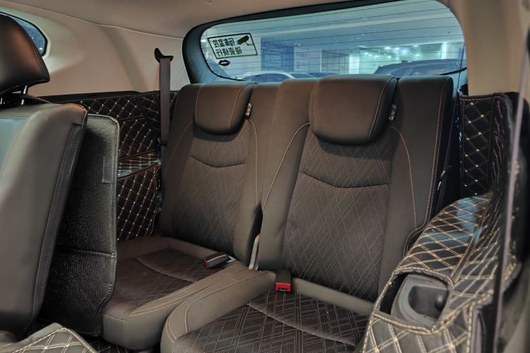 Used Chevrolet Orlando 2019 530T Automatic Luxury Edition (5+2 Seater) – China VI Standard Interior 3