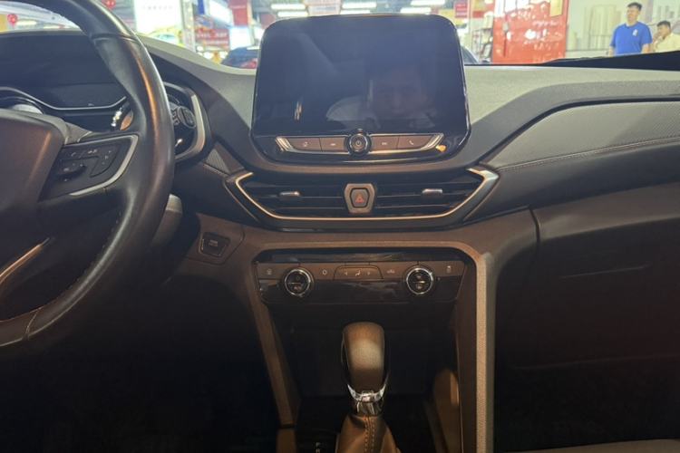 Used Chevrolet Orlando 2019 Redline 530T Automatic Enjoyment Version (5+2 Seating) China VI Interior 3