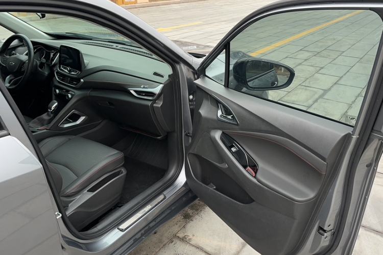 Used Chevrolet Orlando 2019 Redline 530T Automatic Enjoyment Version (5+2 Seating) China VI Interior 3